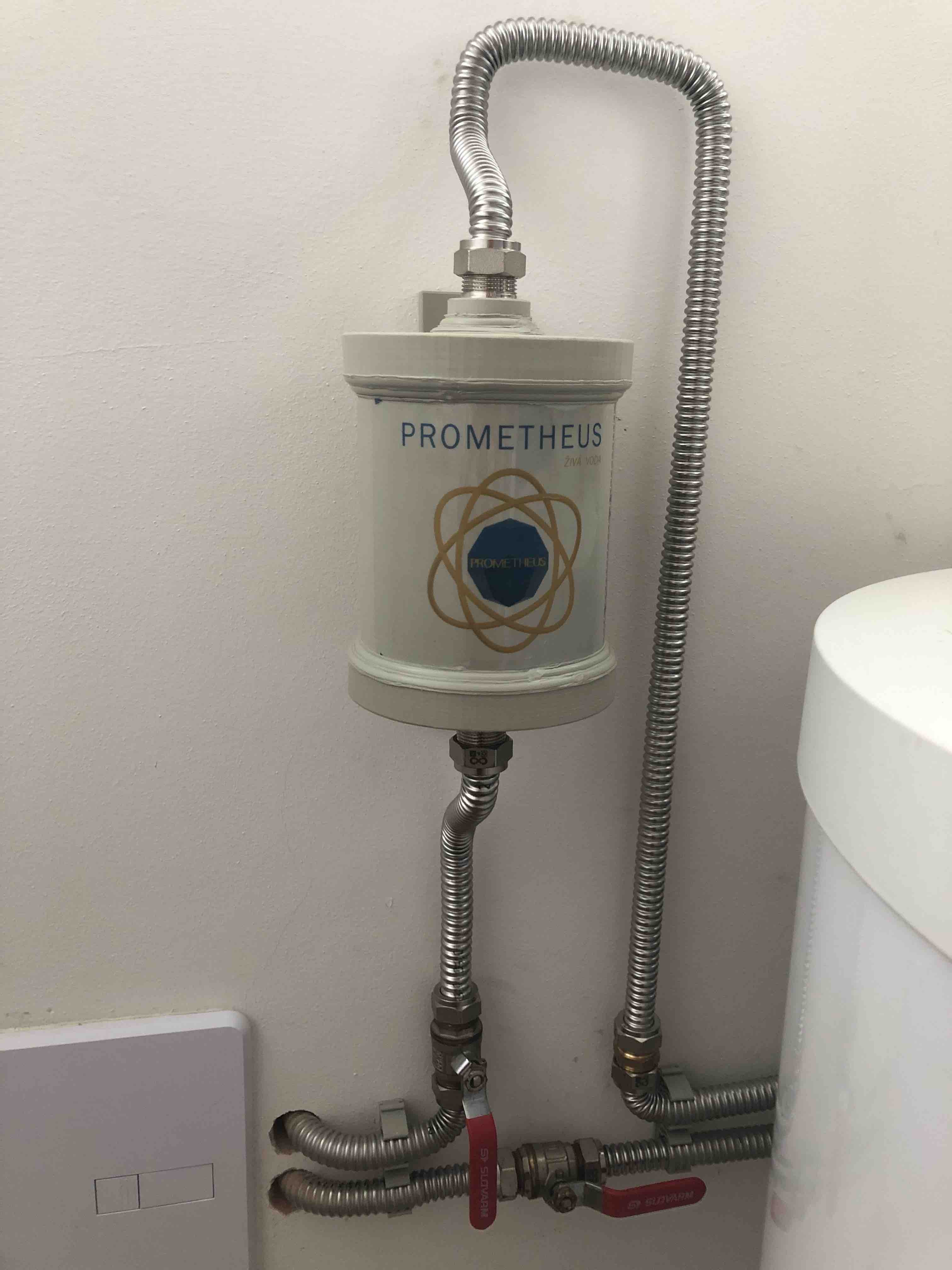 PROMETHEUS Instalace dům 2